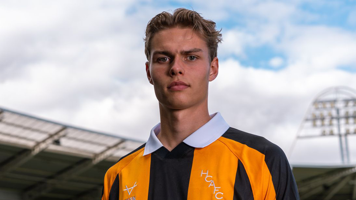 Hull City 6. Transferini Resmen Açıkladı: 5 Yıllık İmza Atıldı