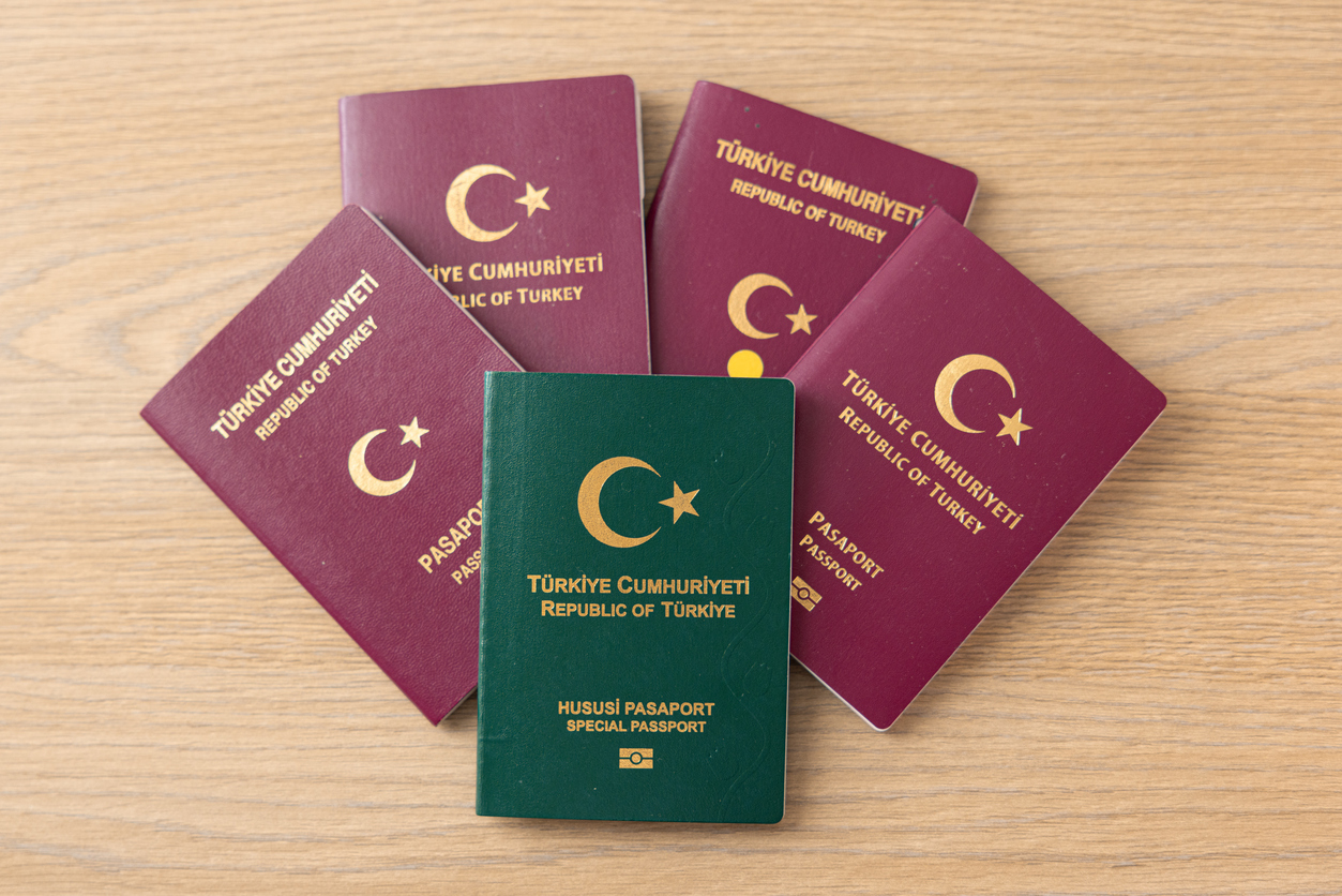 İçişleri Bakanlığından Yeşil Pasaport Açıklaması: Kimler Alabilir?