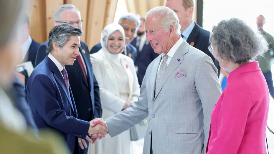 İngiltere Kralı 3. Charles Türkiye Destekli Cambridge Merkez Camisi'ni Ziyaret Etti