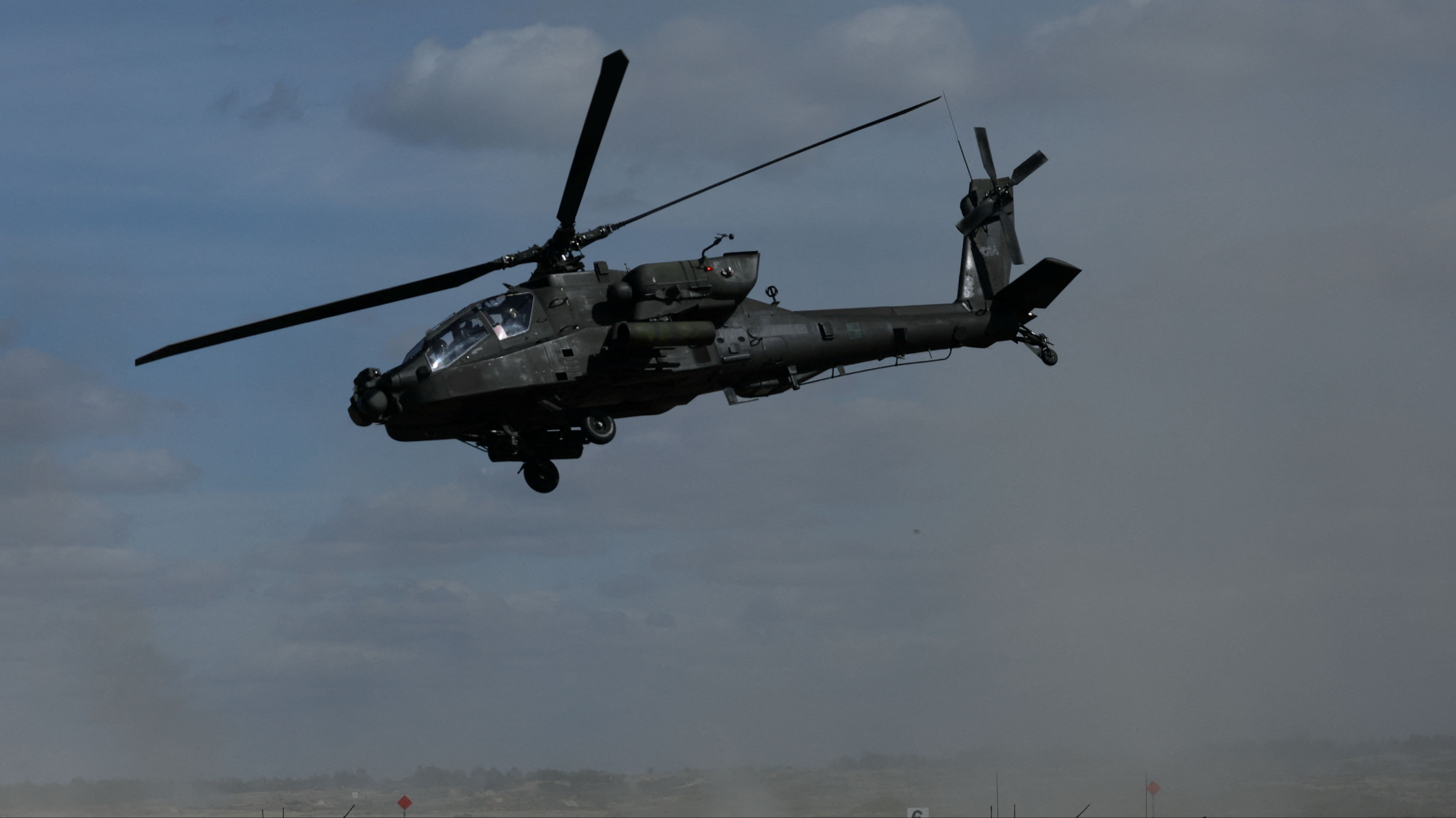 İsrail'de Bütçe Krizi: Apache Helikopterleri Alınamadı ve Füze Alımları Durdu