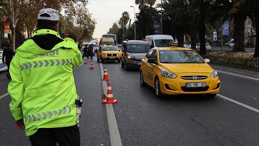 İstanbul'da Trafik Çilesi: 2026 Triatlon Şampiyonası Nedeniyle Kapanan Yollar ve Alternatif Güzergahlar