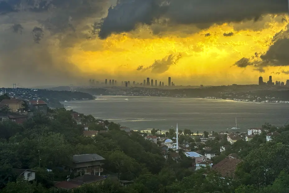 İstanbul Dahil 11 Şehir İçin Sarı Kodlu Alarm! Meteoroloji'den Kuvvetli Fırtına Uyarısı
