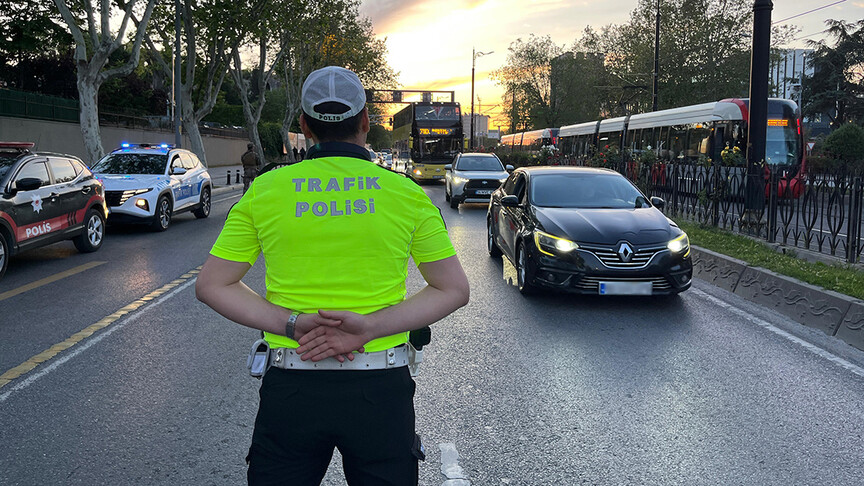 İstanbullular Dikkat: Yarın Trafiğe Kapalı Olacak Yollar ve Alternatif Güzergahlar
