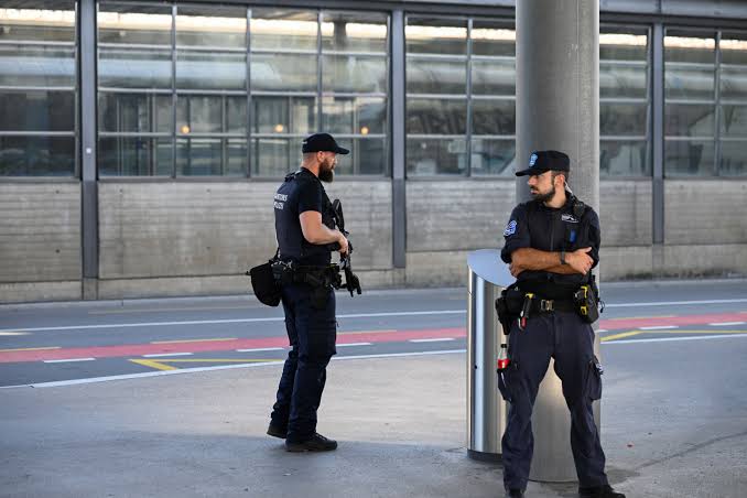 İsviçre'de Eğlence Mekanında Silahlı Saldırı: 1 Ölü, 5 Yaralı
