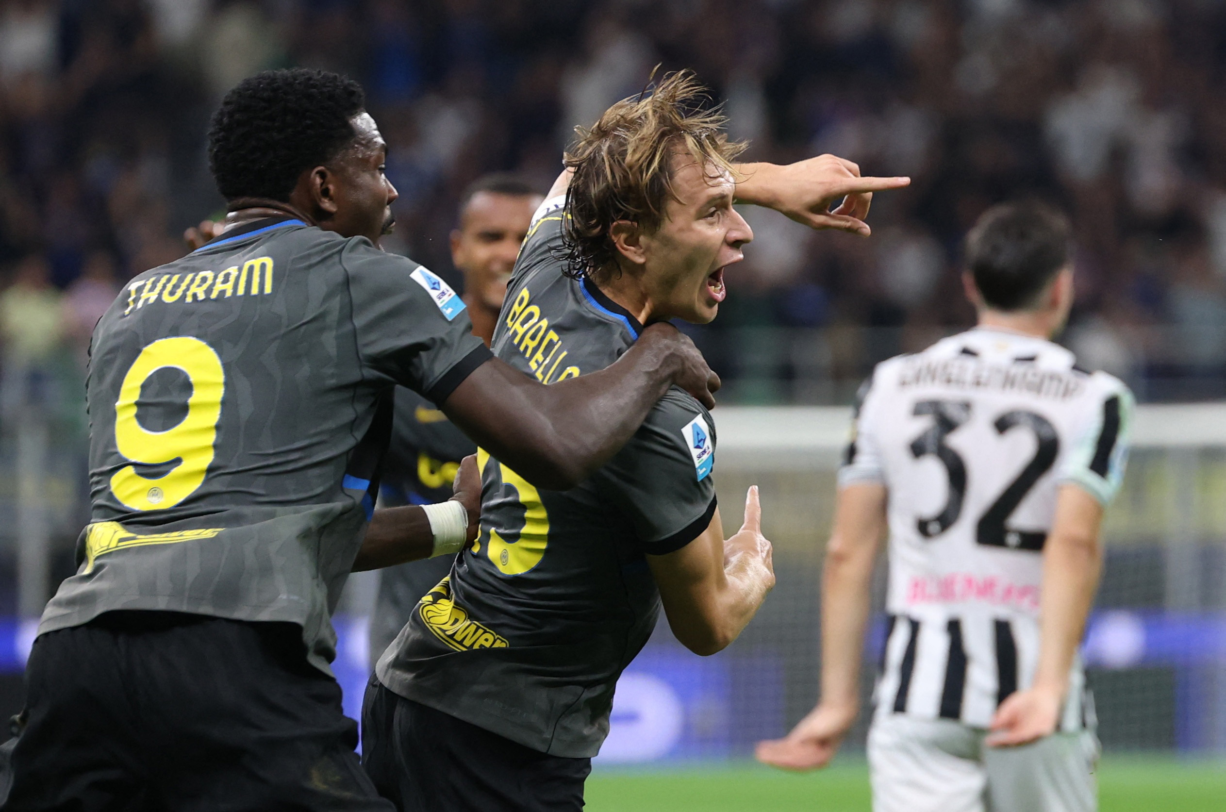 Inter'den Muhteşem Geri Dönüş: Hakan Çalhanoğlu'suz Maçta Gol Yağmuru
