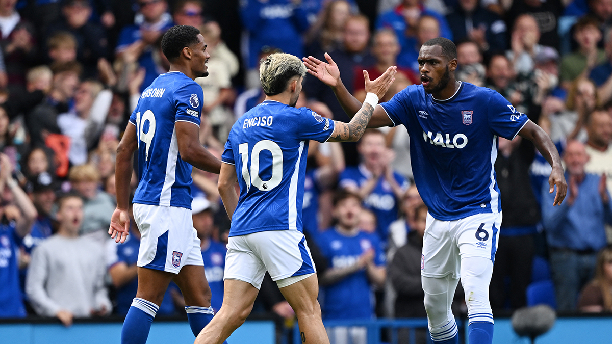 Ipswich Town Premier Lig'e galibiyetle döndü, Leeds United ve Everton ilk haftayı 3 puanla kapattı
