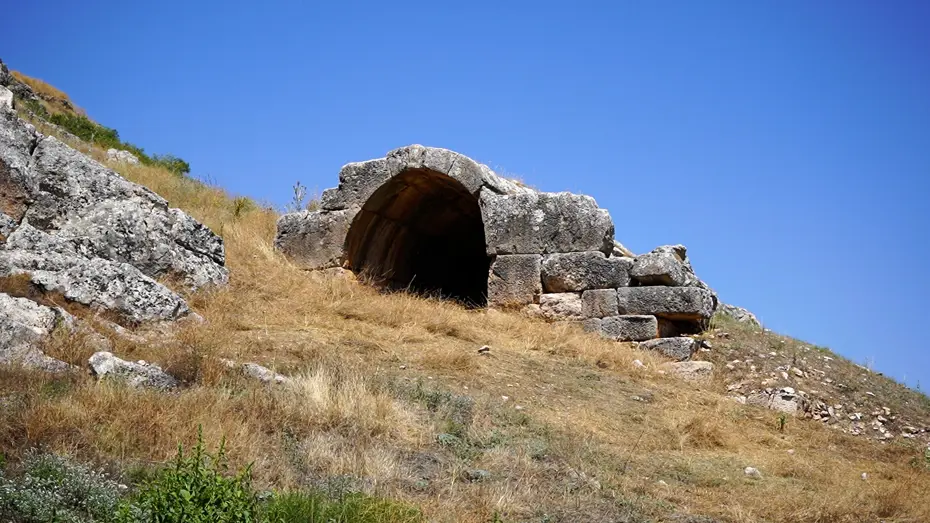 Isparta'da Tarihi Keşif: 1500 Yıllık Demirci Atölyesi Gün Yüzüne Çıkarıldı