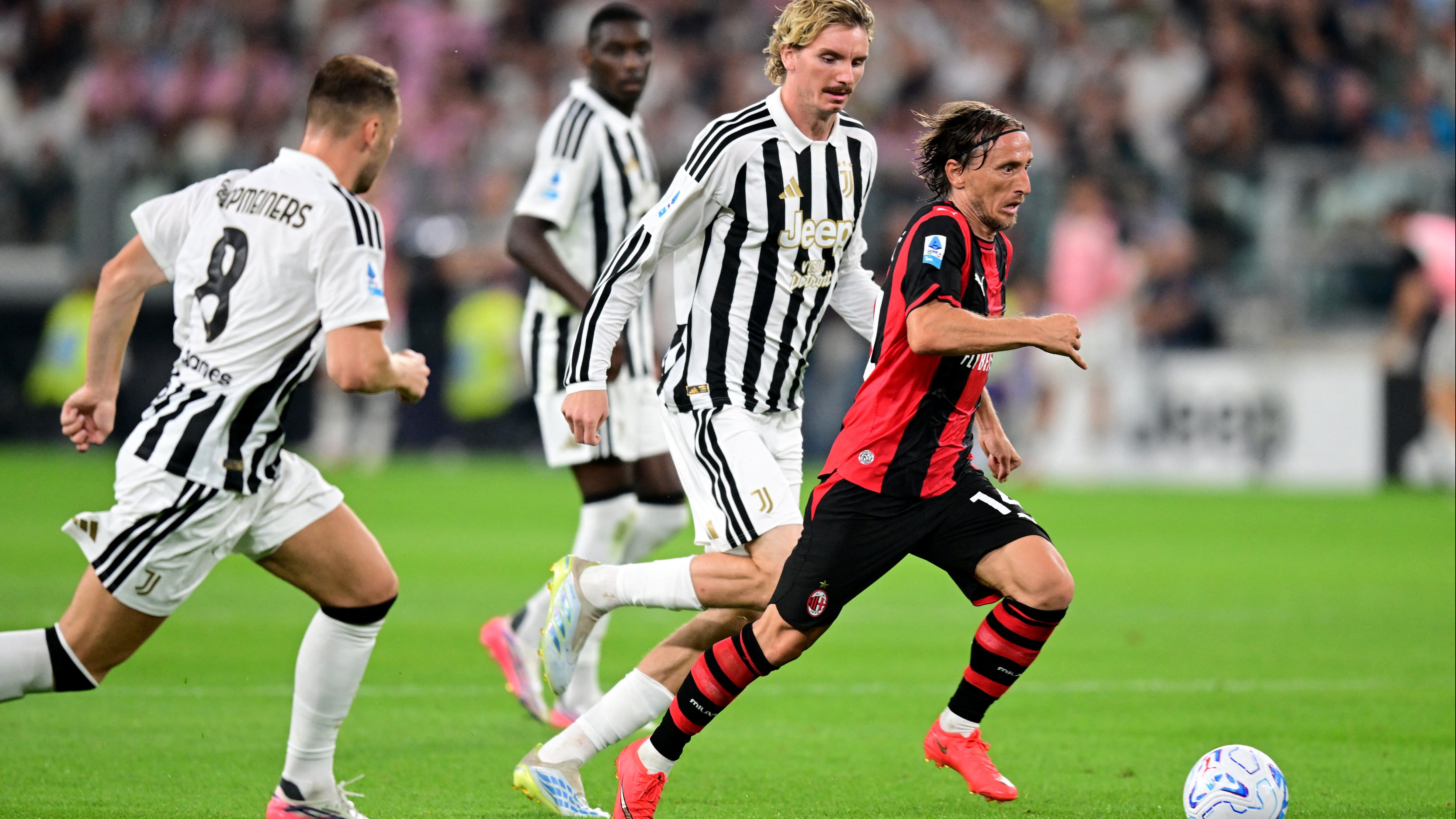 Juventus Milan Karşısında Son Anda Beraberliği Kurtardı
