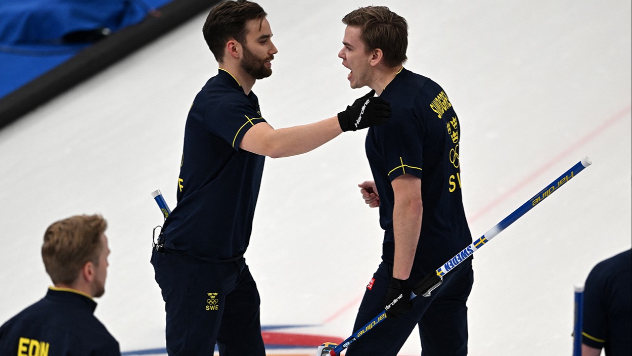 Kış Olimpiyatları'nda Büyük Kaos: Curling Maçında Hile İddiası ve Küfürler Havada Uçuştu