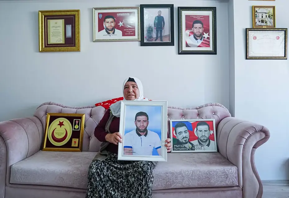 Kızının Yasını Tutarken 15 Temmuz'da Evlat Acısı: Bir Annenin Metaneti