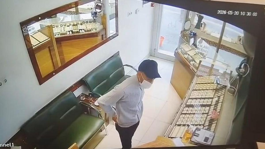 Konya'da Kuyumcuda Pırlanta Hırsızlığı: Eşime Alacağım Yalanıyla Soygun