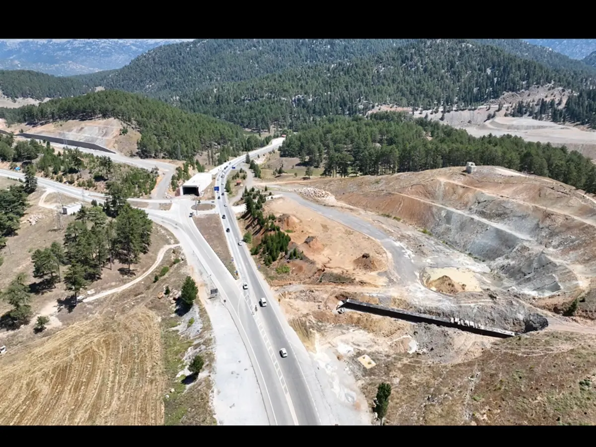 Konya ile Antalya Arasında Ulaşım Rahatlıyor: Alacabel Tüneli Süreyi Kısaltıyor