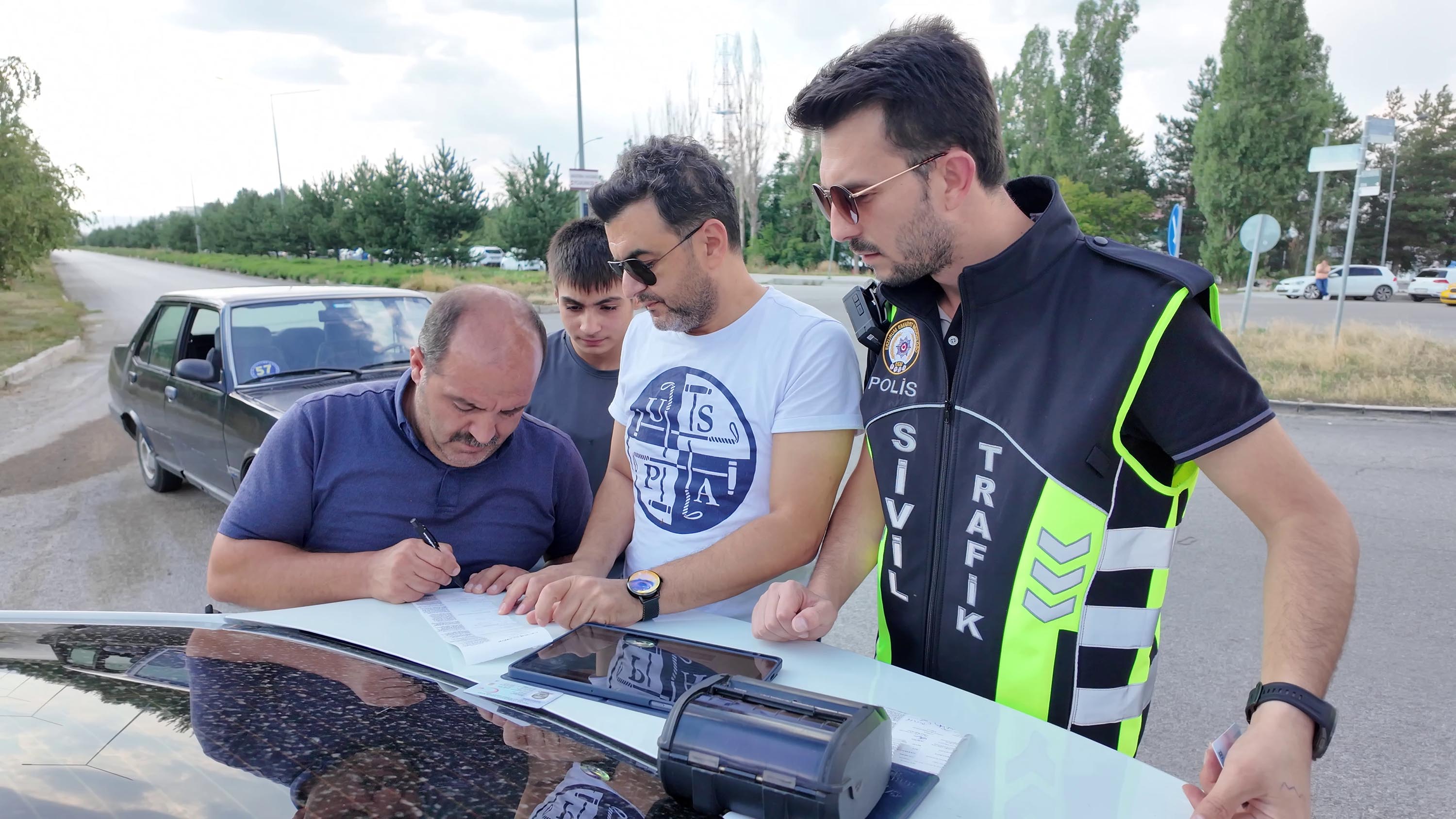 Korsan Taksicilikle Mücadele Eden Taksici Kendisi De Ceza Yedi