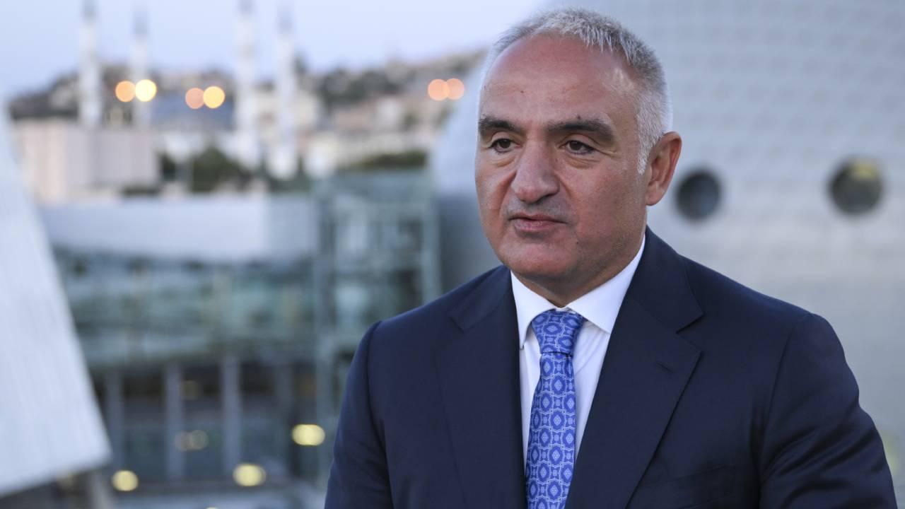 Kültür ve Turizm Bakanı Mehmet Nuri Ersoy'dan Filenin Sultanları'na Tebrik Mesajı