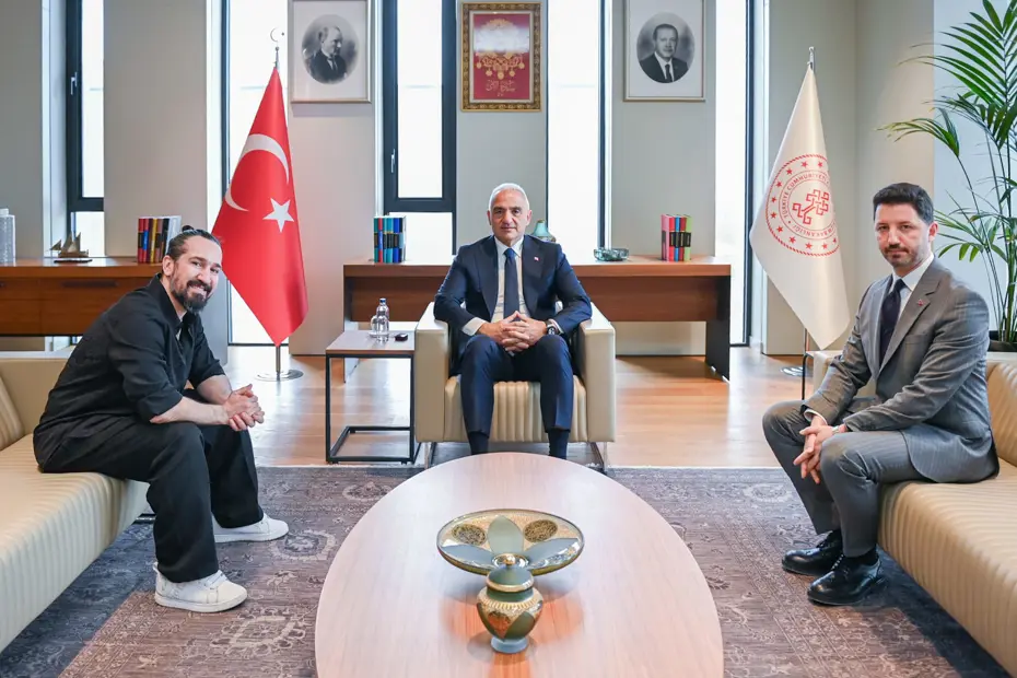 Kültür ve Turizm Bakanı Mehmet Nuri Ersoy ve Doğukan Manço Bir Araya Geldi