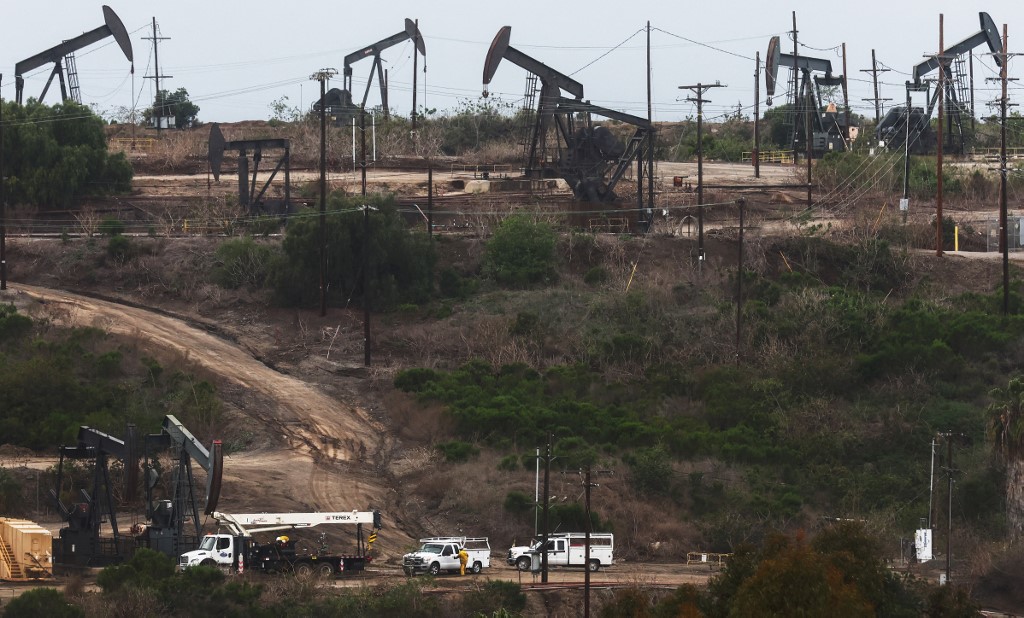 Küresel Gerilim Petrol Fiyatlarını Tırmandırıyor: Brent ve WTI Yükselişte