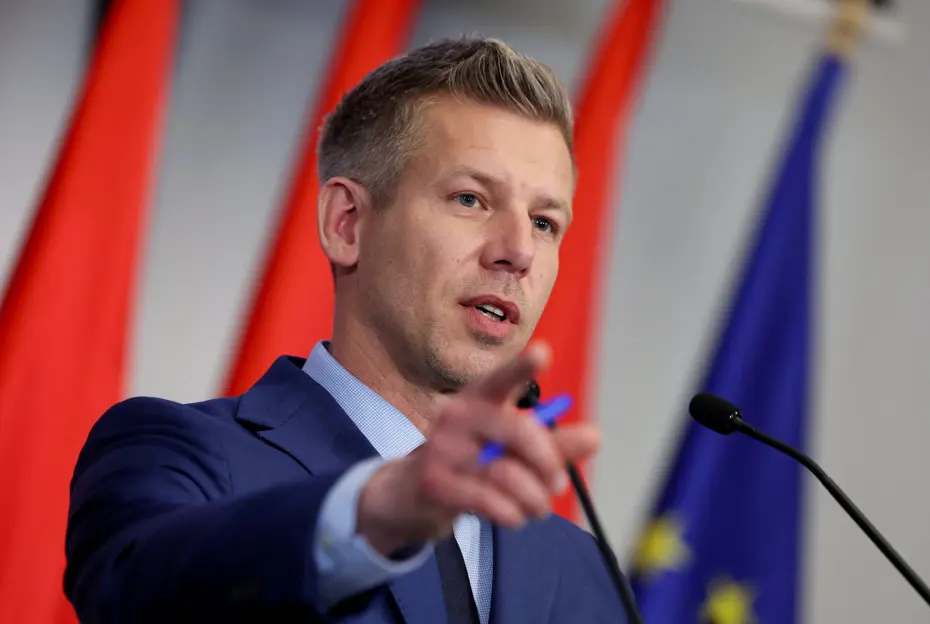 Macaristan'da Siyasi Gerilim: Peter Magyar'a Canlı Yayında Çirkin Saldırı