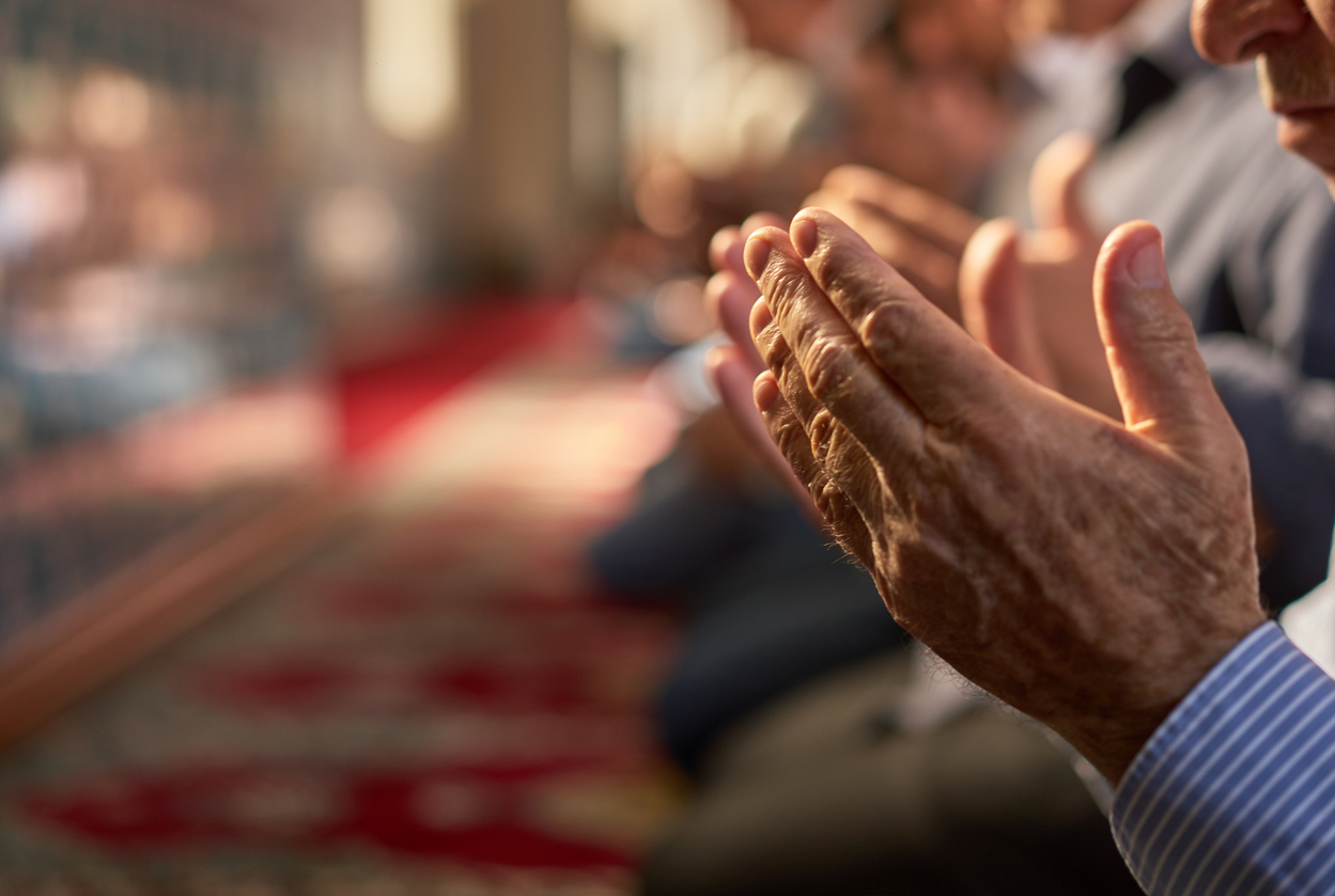 Mevlid Kandili Ne Zaman 2026? Diyanet Takvimi ile Hangi Güne Denk Geliyor?