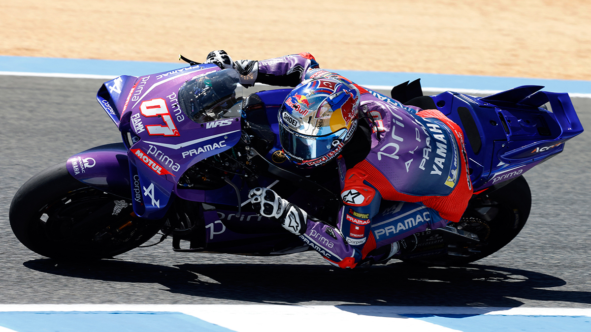 MotoGP'de 12. Yarış Heyecanı: Toprak Razgatlıoğlu İngiltere Pistesinde