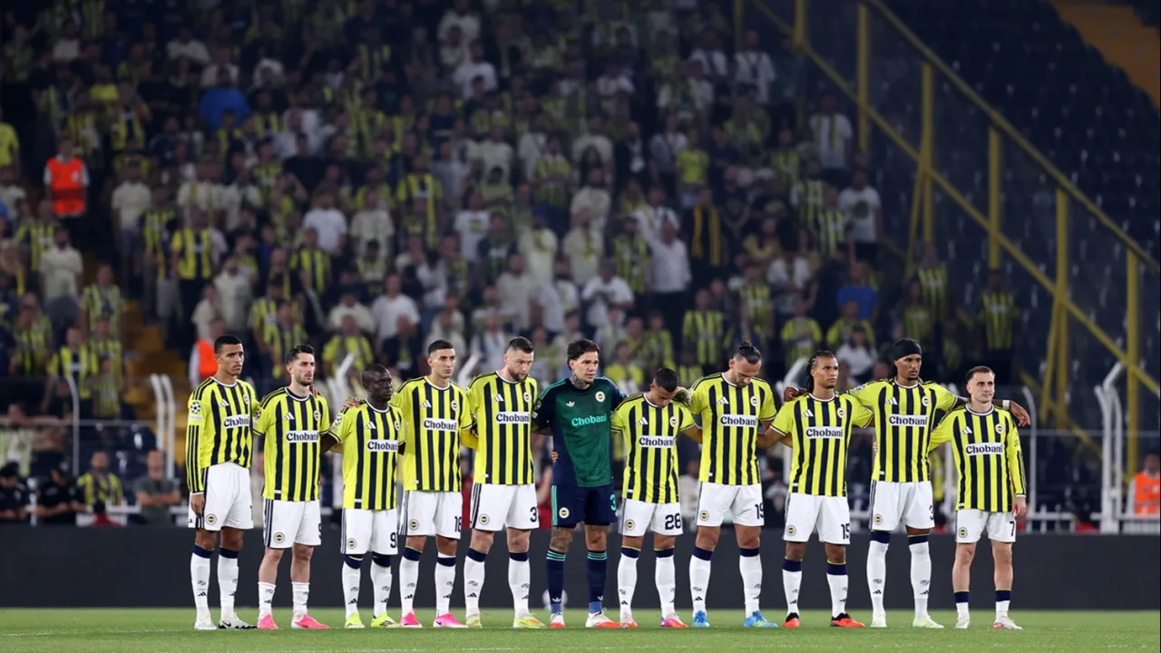 Fenerbahçe'de şok: En az 2 ay yok