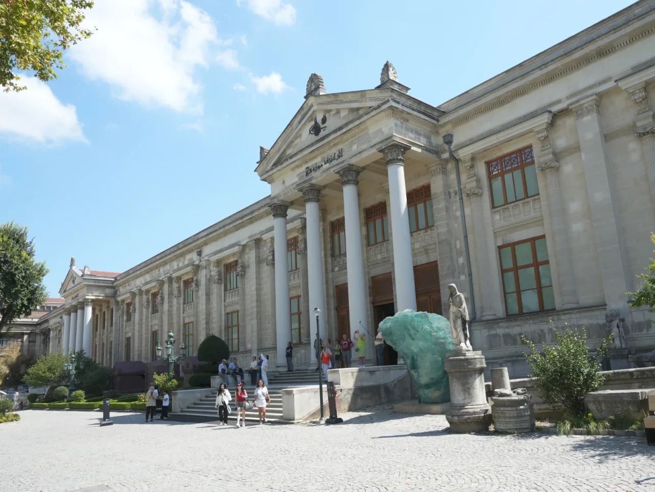 İstanbul Arkeoloji Müzelerinde Tarihi Dönüşüm: 54 Bin Çini Tek Tek Restore Edildi
