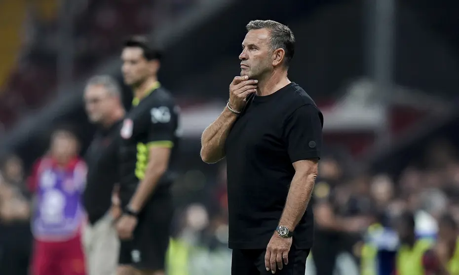 Okan Buruk'tan Taraftara Net Mesaj: Transferler Gelecek