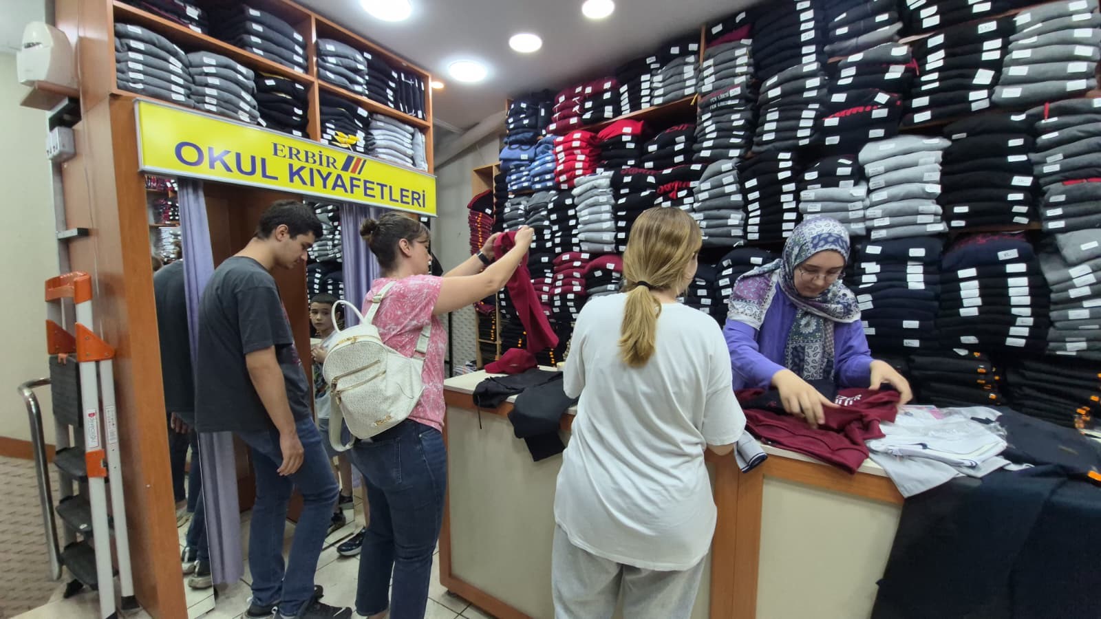 Okul Kıyafetlerinde Yeni Dönem: Arma Zorunluluğu Geri Getirildi