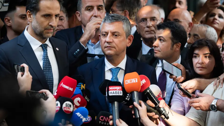 Özgür Özel'in Yeni Partisinde A Takımı Netleşti: İşte MYK Üyeleri
