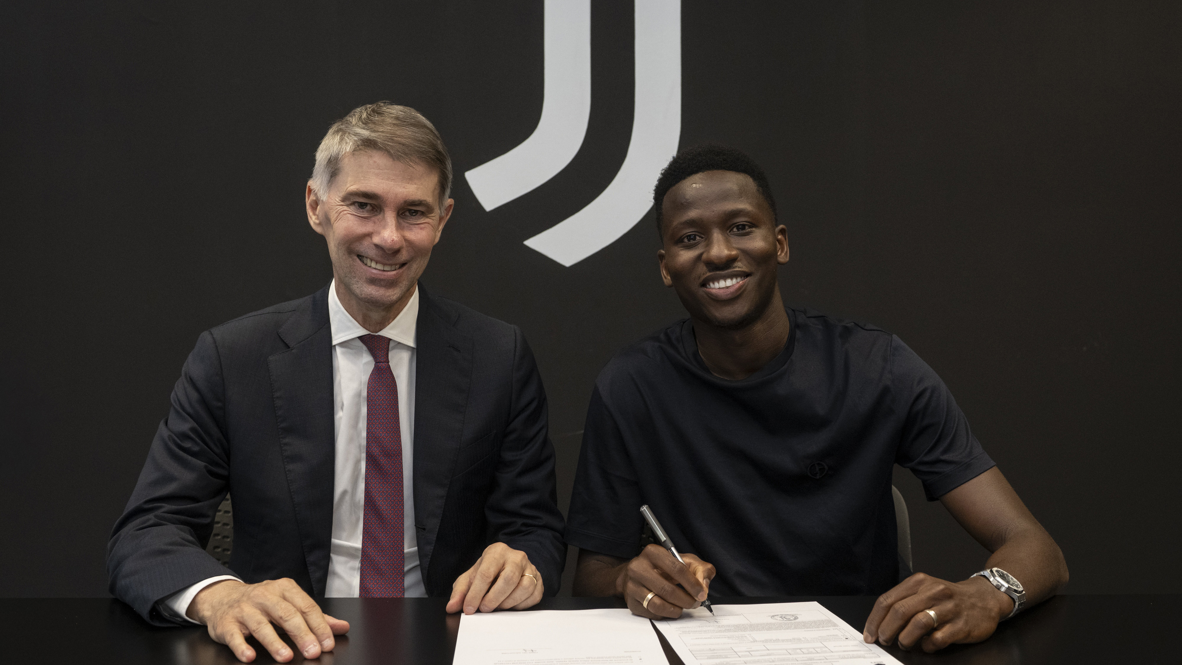 Pape Matar Sarr Juventus'a İmza Attı: Beşiktaş ve Galatasaray'ın Gözdesi İtalya'da