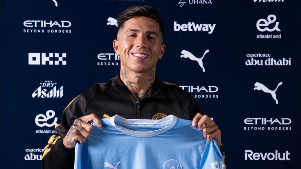 Premier Lig'de Tarihi Rekor: Yaz Transfer Döneminde Milyarlarca Sterlin Harcandı