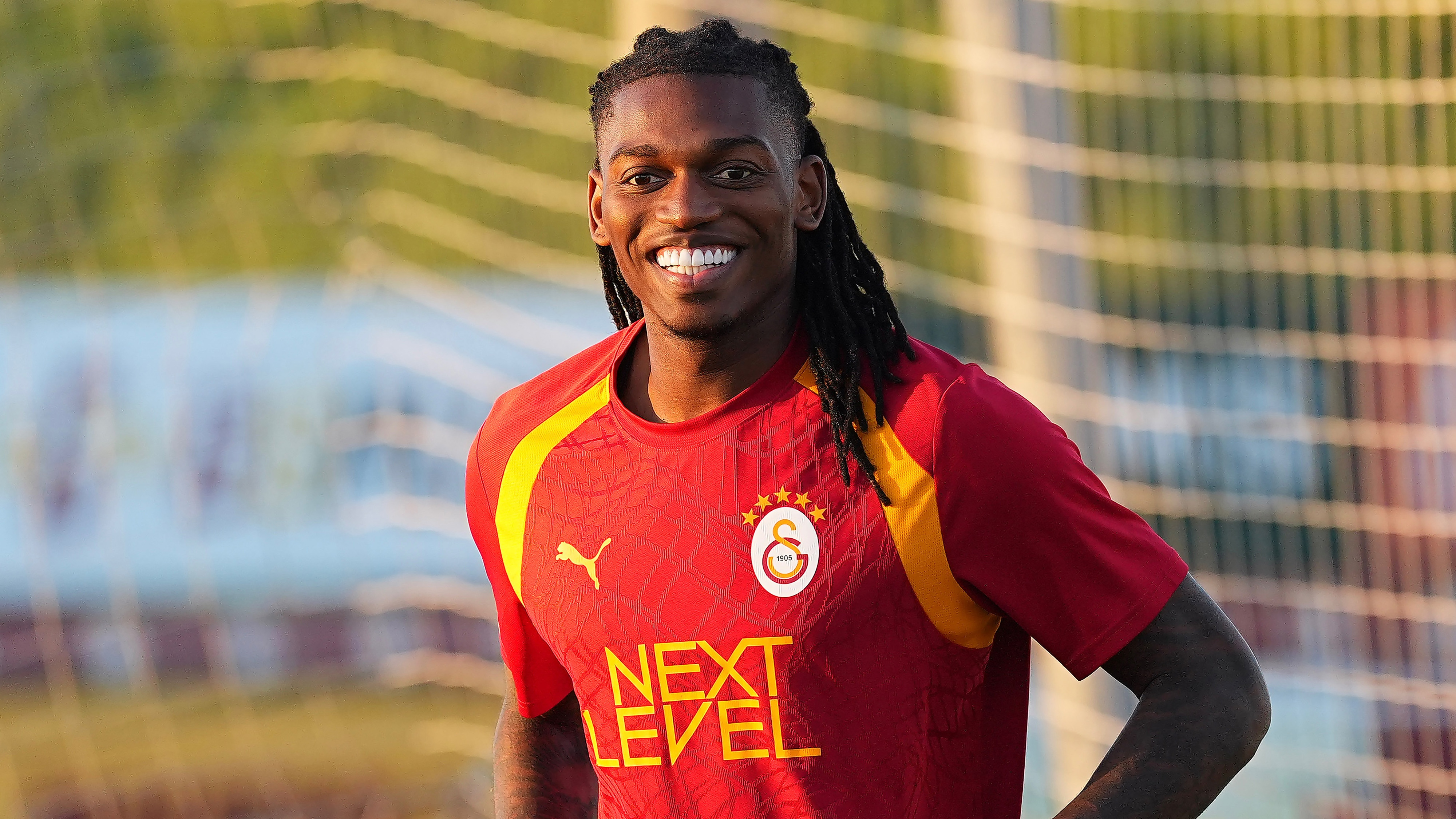 Rafael Leao Galatasaray'da Ilk Antrenmanina Cikti