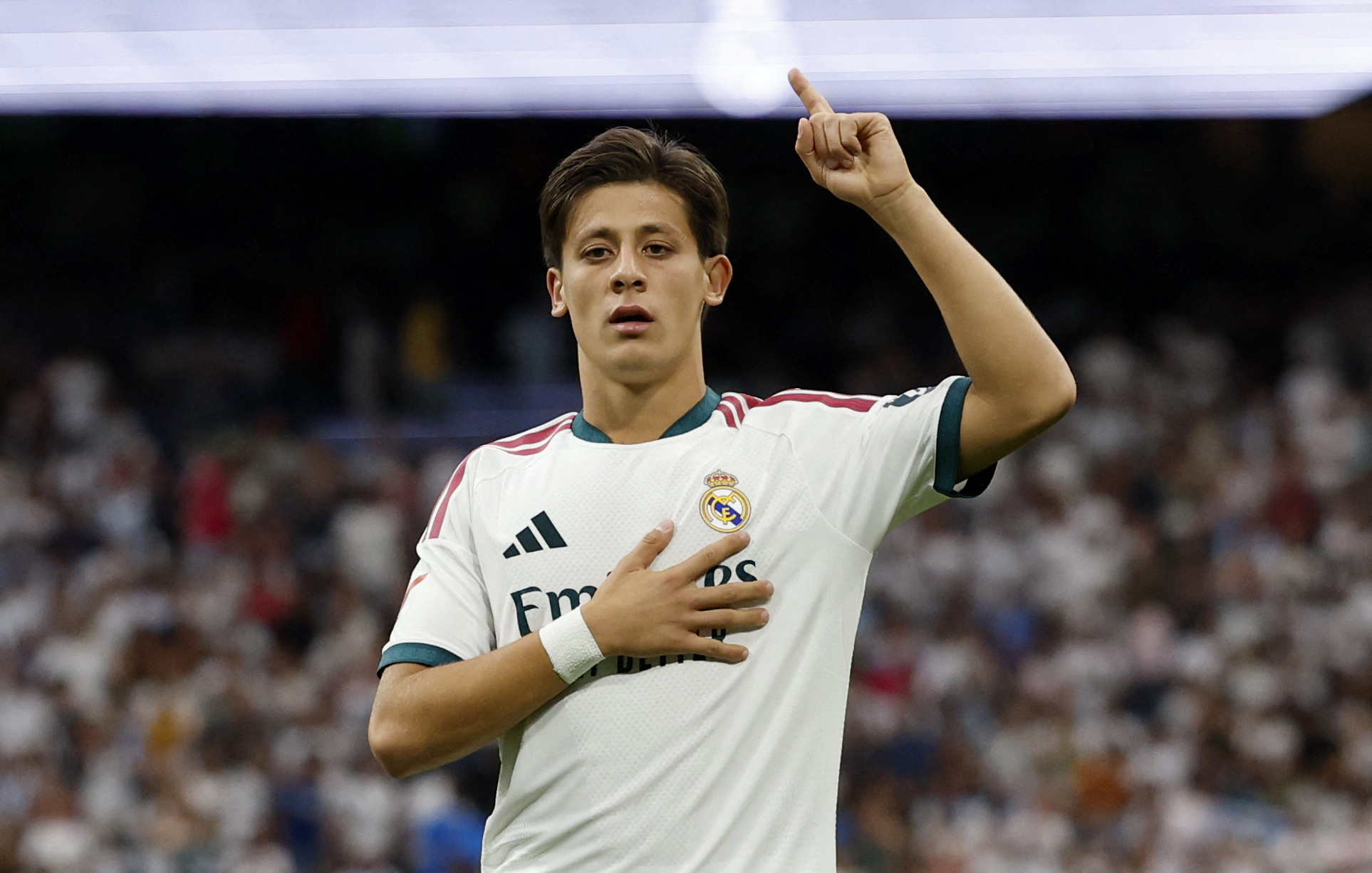 Real Madrid'den Arda Güler Hamlesi: Yeni Sözleşme İçin Anlaşma Sağlandı