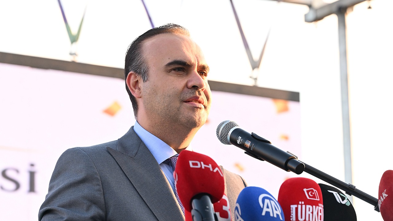 Sanayi ve Teknoloji Bakanı Kacır'dan Yapay Zeka Açıklaması: Türkiye Öncü Olacak