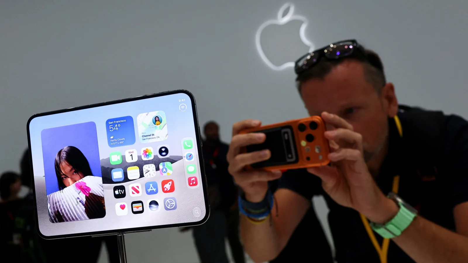iPhone Duo Daha Çıkmadan Tepki Çekti: Her 10 Kişiden Birini Unuttular