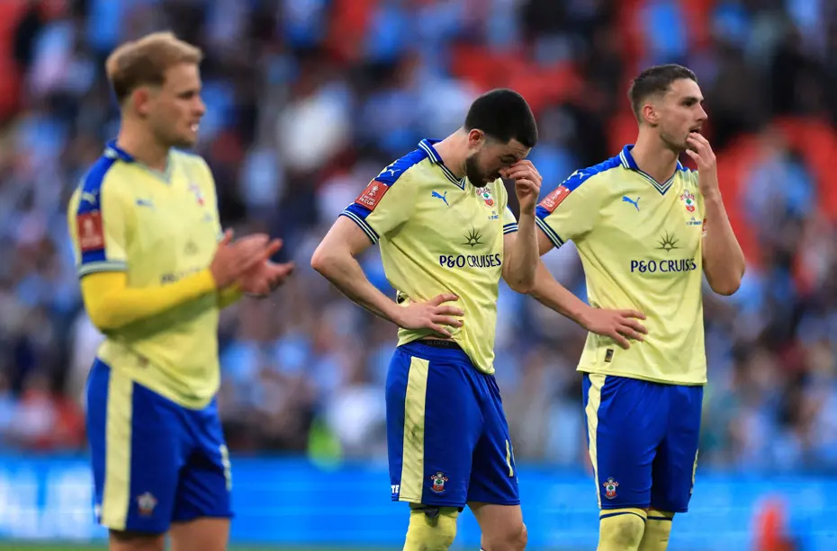 Southampton'da Casusluk Krizi: Play-Off Finalinden İhraç Edildiler