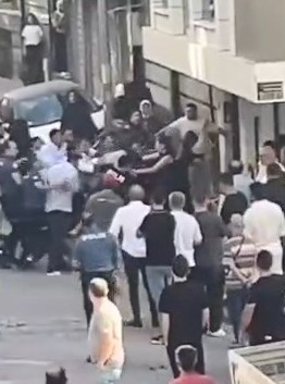 Sultangazi'de Gelin Alma Kavgası: Polis Biber Gazıyla Müdahale Etti