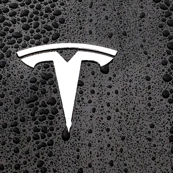 Tesla'nın Otonom Sürüş Testleri Avrupa'da Hız Kazanıyor