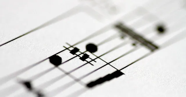 Müzik Endüstrisinde Yapay Zeka Kararı: Resmi Listelerden Yasaklandı