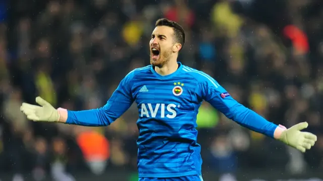 Eski Fenerbahçeli Harun Tekin İnegölspor ile Anlaştı