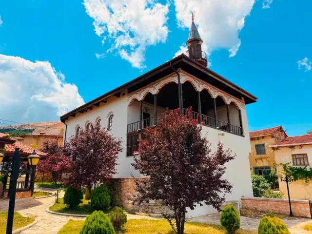 Tek Bir Çivi Bile Kullanılmadan Yapıldı: 250 Yıldır Sapasağlam Ayakta Duruyor