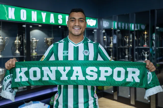 Mostafa Mohamed Yeniden Süper Lig'de: Konyaspor İmzayı Attırdı