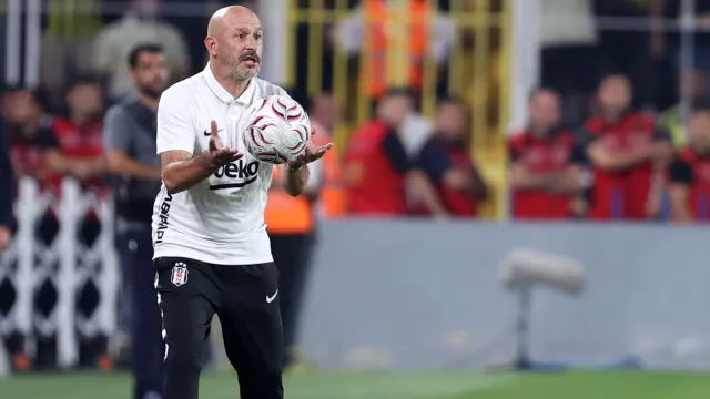 Vincenzo Italiano'dan Erzurumspor Maçında Sürpriz Kadro Kararı