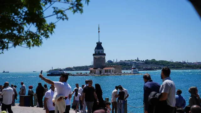 Afrika ve Basra Sıcakları İstanbul'u Teslim Aldı: Ağustos Sonuna Kadar Sürecek