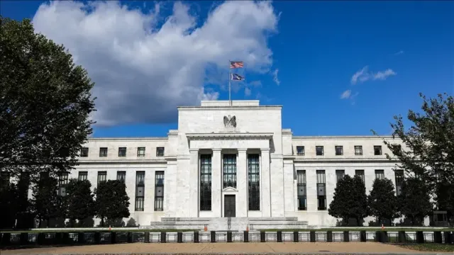 FED Faiz Kararı Ne Zaman? 2026 Mart Ayı Beklentileri ve Powell'ın Gözü Kulağı Piyasada