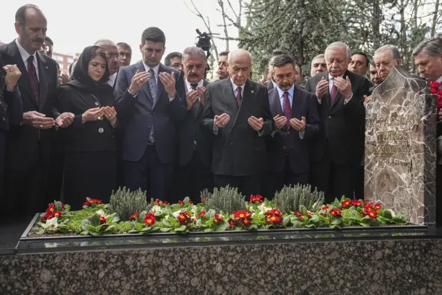 Devlet Bahçeli, Alparslan Türkeş'i Vefatının 29. Yılında Andı