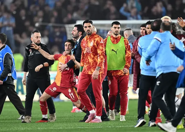 Galatasaraylı Günay Güvençten Sert Açıklamalar: Galatasaray Camiası Unutmaz