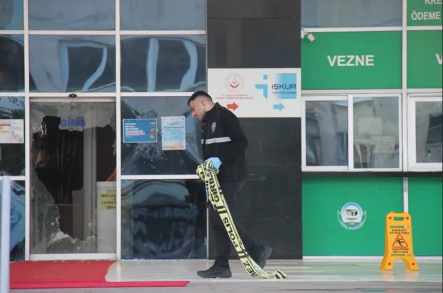 Antalya Serik Belediyesi'ne Silahlı Saldırı: Şüpheli Yakalandı