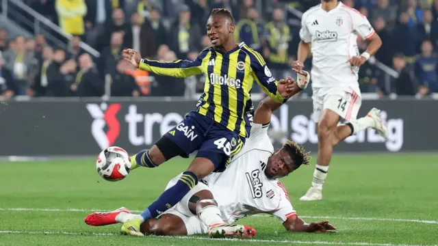 Fenerbahçe-Beşiktaş Derbisinde Penaltı Krizi: Beşiktaş Yönetiminden Sert Tepki