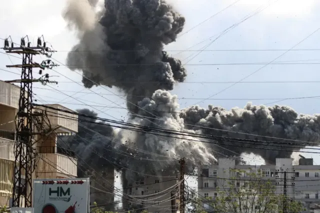 İsrail'in Lübnan Operasyonu Sürüyor: Beyrut'a Tahliye Uyarısı ve Ateşkes Tartışmaları
