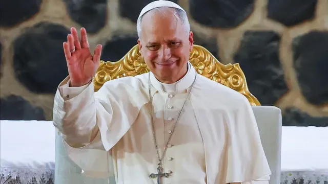 Papa Leo'dan Küresel Liderlere Sert Tepki: Dünya Tiranların Elinde Harap Oluyor